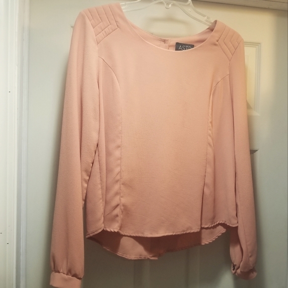 ASTR pink blouse long sleeve back buttons AD419801 quilted shoulder design crepe - Picture 9 of 10